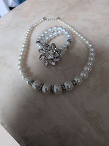 Pearl Necklace & Bracelet With Stone Pattern. . -   New.