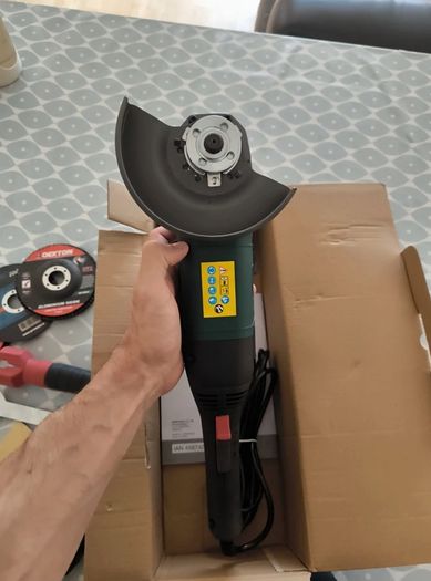 Angle grinder
