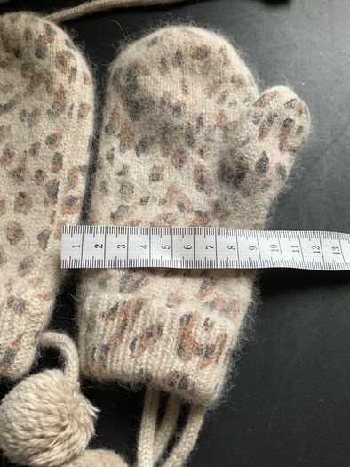river island animal print mittens
