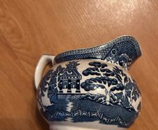 Vintage 1940s Arklow Pottery Blue Willow Creamer / Milk Jug
