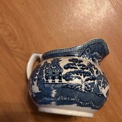 Vintage 1940s Arklow Pottery Blue Willow Creamer / Milk Jug
