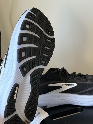 Brooks mens running trainers