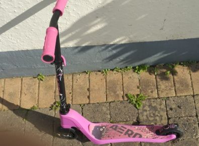 Aero light up scooter