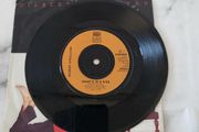 Gilbert O'Sullivan what's in a kiss 7 inch final