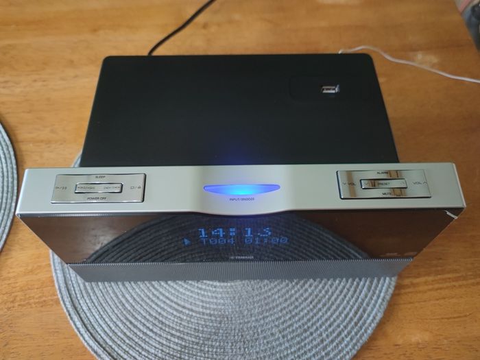 Yamaha TSX-100 Desktop Audio System Radio Clock Alarm