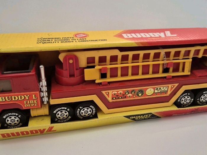 Vintage Buddy-l Hook And Ladder Fire Truck New