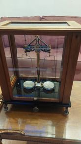 GALLENKAMP & Co apothecary scales