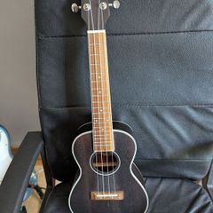 Adam Black ukulele