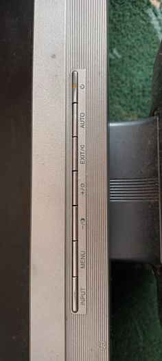 19" Computer Monitor LED