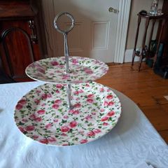 Cake stand