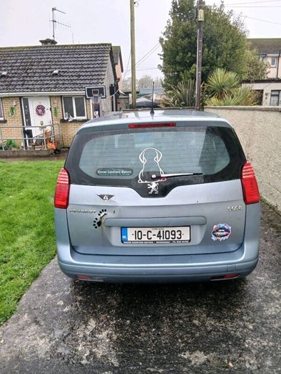 Automatic Peugeot 7 seats