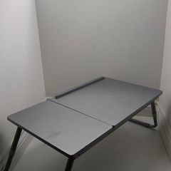 Adjustable folding laptop desk