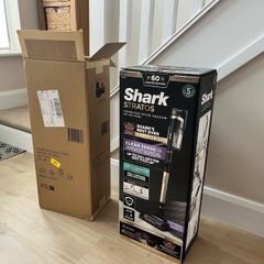 Brand new Shark Stratos Anti Hair Wrap Plus Pet Pro Cordless Vacuum, model IZ400UKT