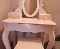 Kids Dressing Table