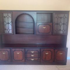 Sideboard/display cabinet