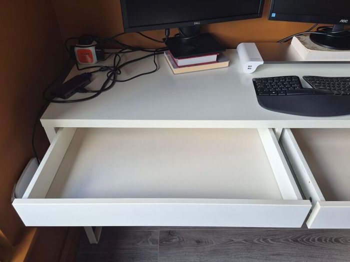 Office Desk