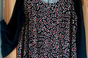 Lovely top with sheer flared sleeves size 24-26