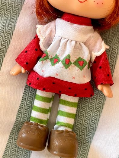 Vintage Strawberry Shortcake doll 2008 collectible