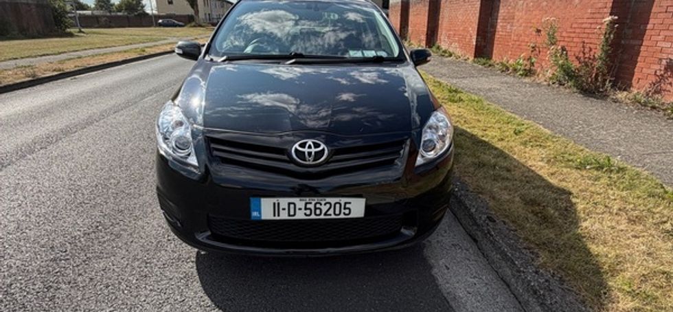 2011 Toyota Auris