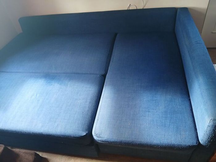 Blue Corner Couch, sleeping function