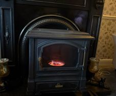 Oil Filled Fire Place with Chimney