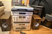 audio vintage set with speakers