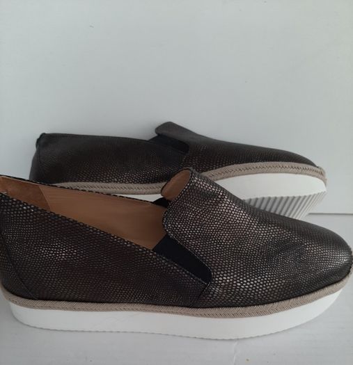 New shoes designer Elisabeta Zaccys