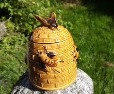 old honey pot