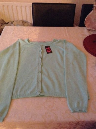 Girls BNWT green cardigan 13 yrs