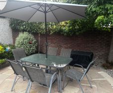 6 seater garden dining set with parasol