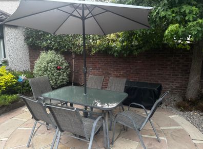 6 seater garden dining set with parasol