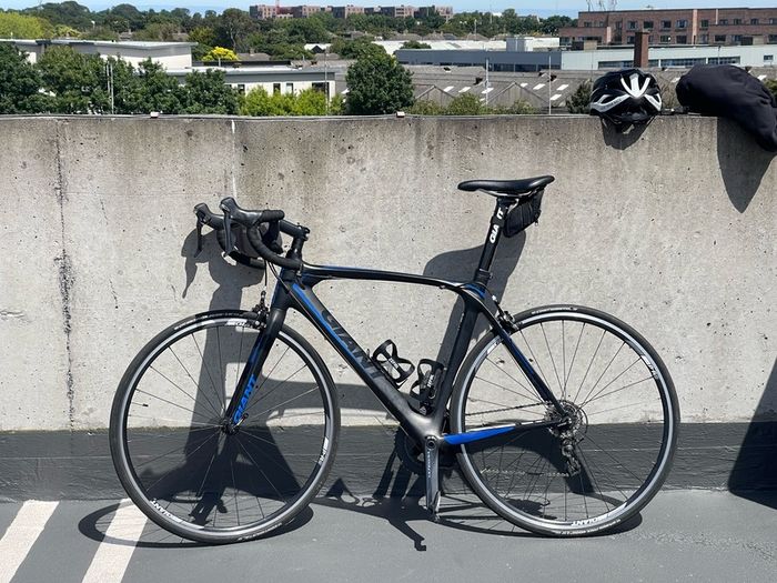 Giant TCR Advanced Carbon Road Bike Shimano Ultegra dura ace pedals