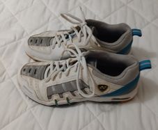Yonex runners