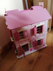 dolls house