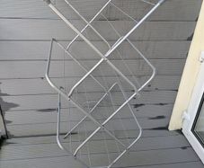 Collapsible drying rack