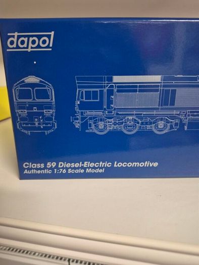 Dapol model railway Class 59 loco