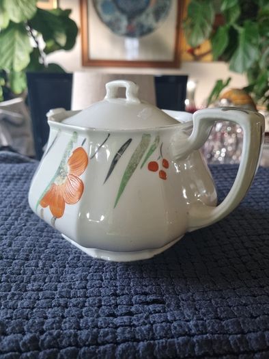 Grindley (W.H. Grindley & Co.) Art Deco teapot