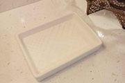 Ceramic soap dish (14cm x 10cm)