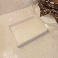 Ceramic soap dish (14cm x 10cm)