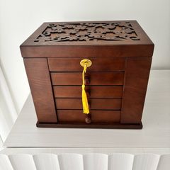 Stunning Jewellery Box - Brand New