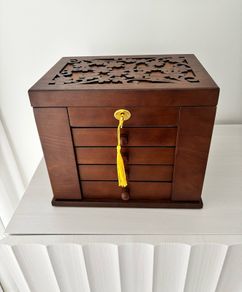 Stunning Jewellery Box - Brand New