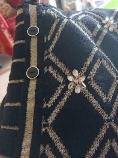 Mudflower Black Jumper.  S.  S-M - 12.  New.