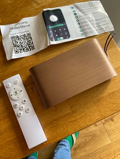 Wall Lights - Smart LED Wall Light with Remote Control / NEW