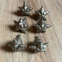 Metal drawer handles