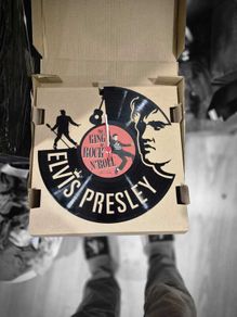 Elvis Clock