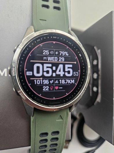 Garmin Fenix 7s with AMOLED Touchscreen and Warranty