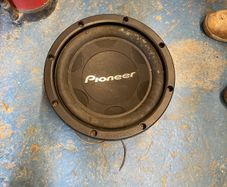 Pioneer 1000w subwoofer