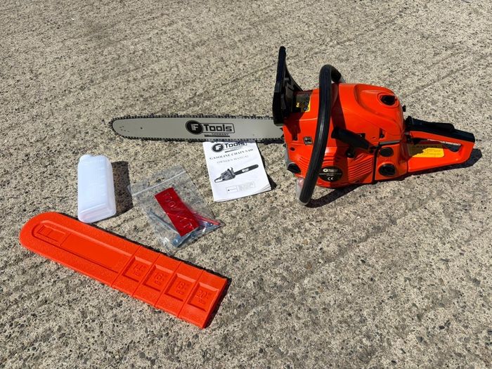 Brand New 52cc Chainsaw