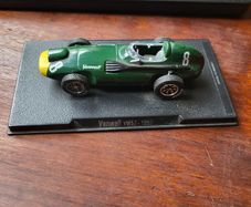 Toy car