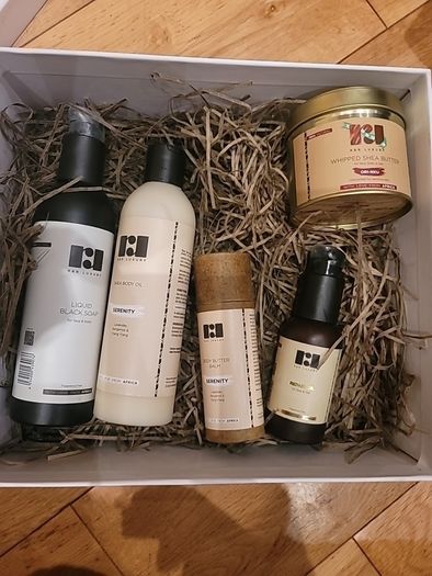 R&R 5 Piece Gift Set of natural, plant-based skincare brand from Ghana in Africa.